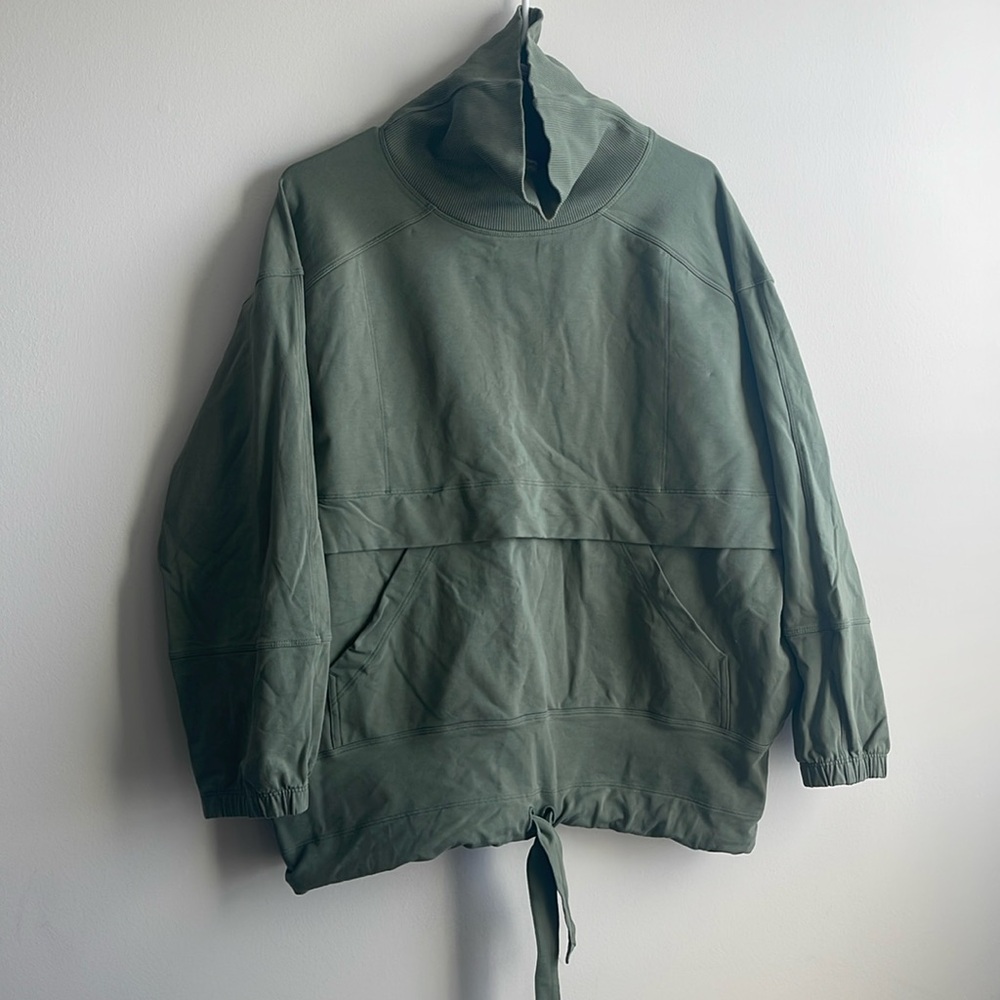 Lululemon sage green turtleneck pullover with tie waist and pocket size M/L